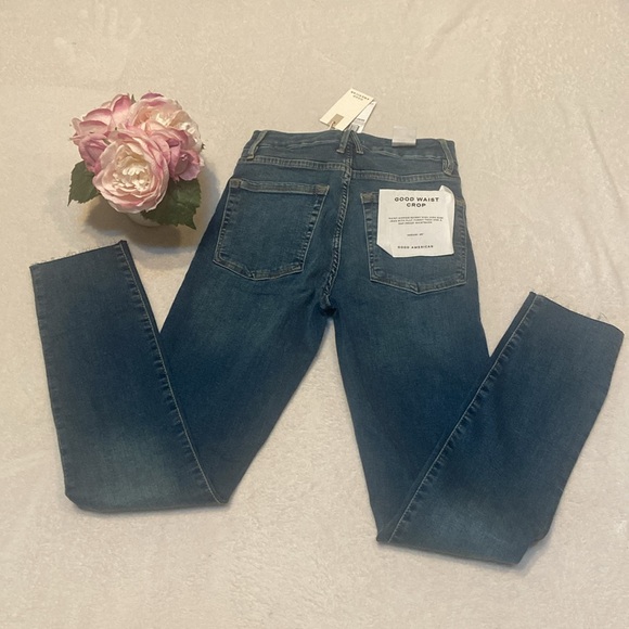 GOOD AMERICAN NWT Size 25 High Rise Crop Raw Edge Blue Jeans - Picture 9 of 11